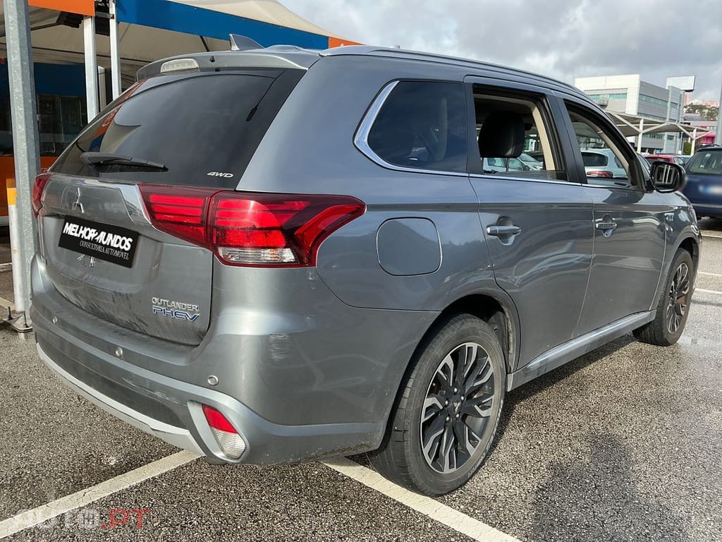 Mitsubishi Outlander 2.0 PHEV Instyle  Diamond 4WD