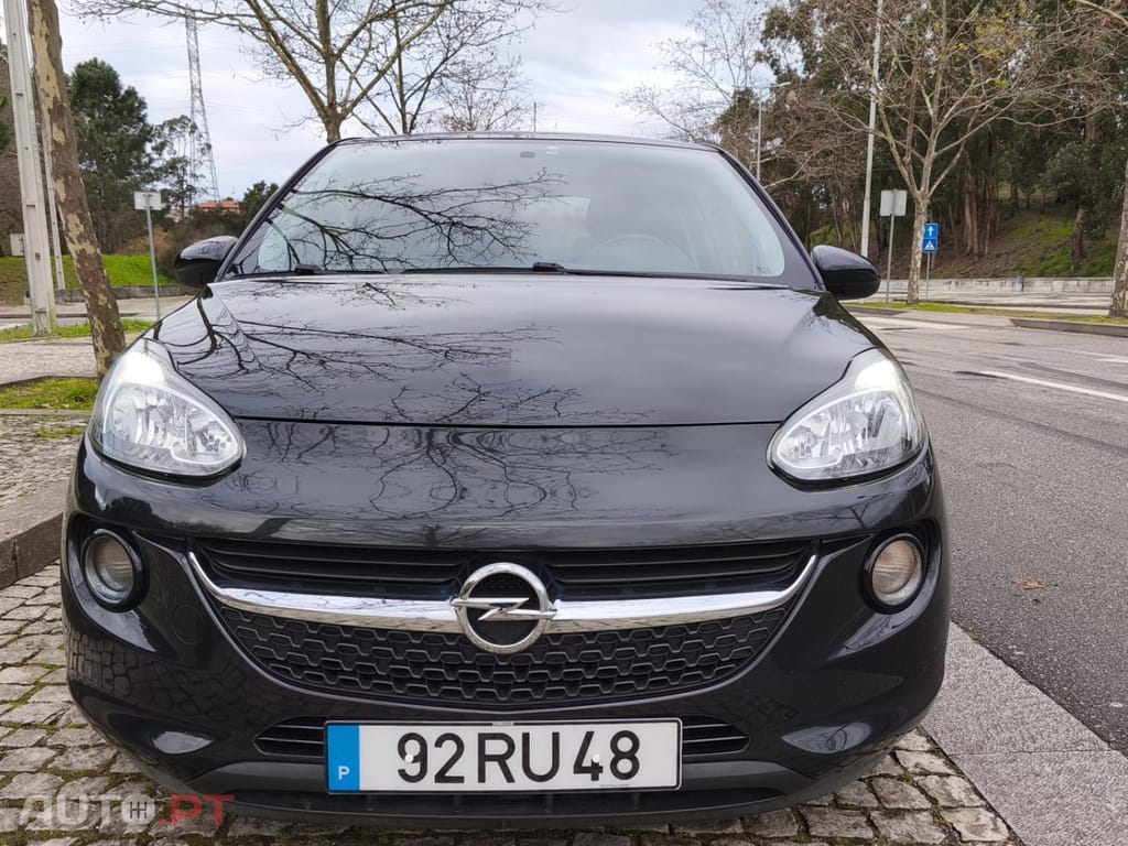 Opel Adam 1.0 T Black Jack
