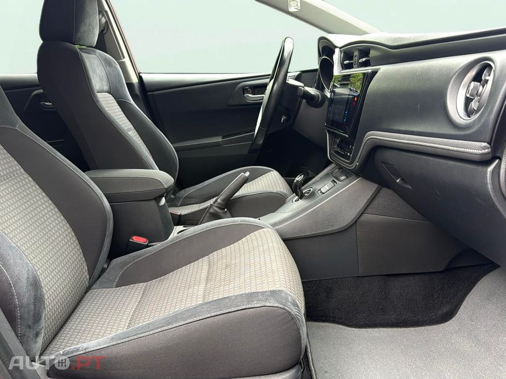 Toyota Auris 1.8 Hybrid