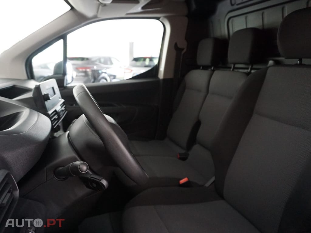 Peugeot Partner 1.5 BlueHDi Asphalt Standard