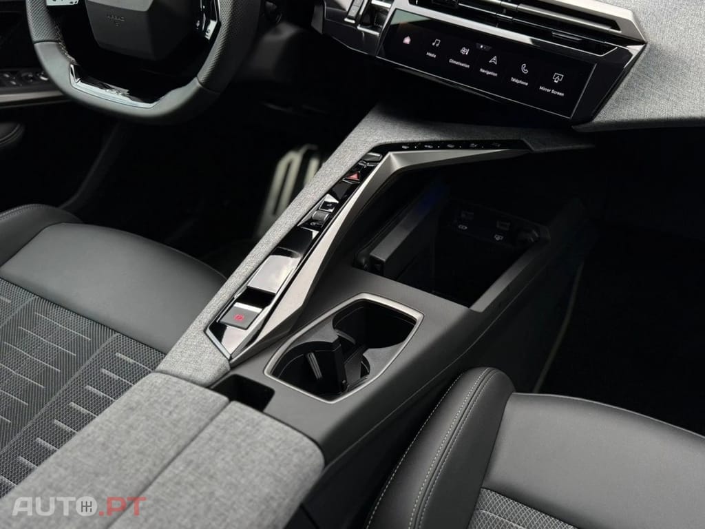 Peugeot E-3008 1.6 HYBRID ACTIVE PACK e-EAT8