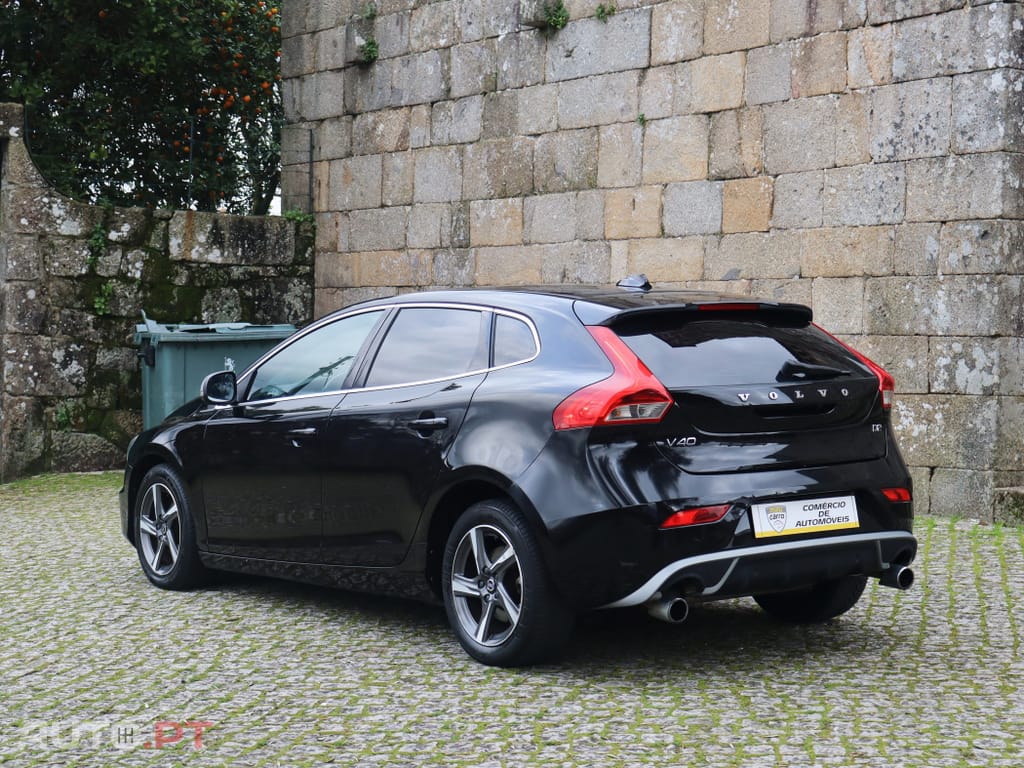 Volvo V40 2.0 D2 R-Design