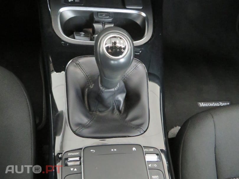 Mercedes-Benz CLA 180 d Shooting Brake Style Plus