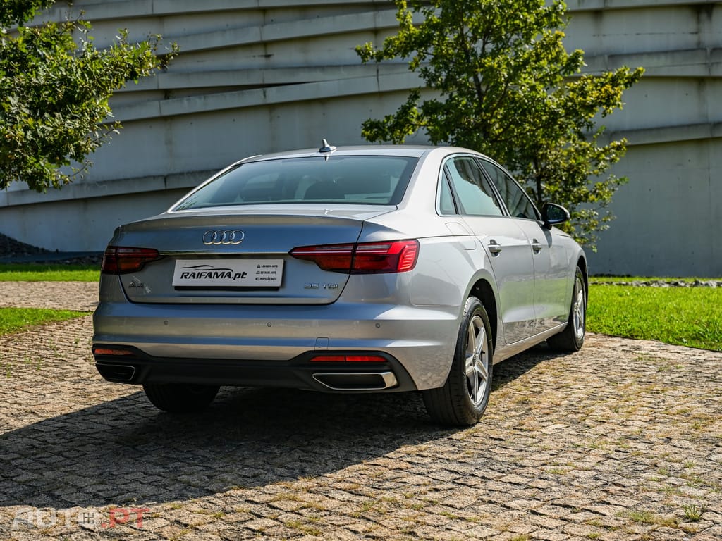 Audi A4 2.0 TDI Design S tronic