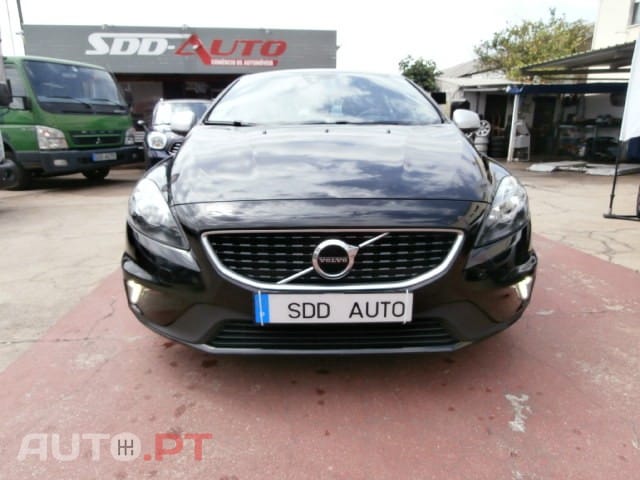 Volvo V40 2.0 D2 R-Design