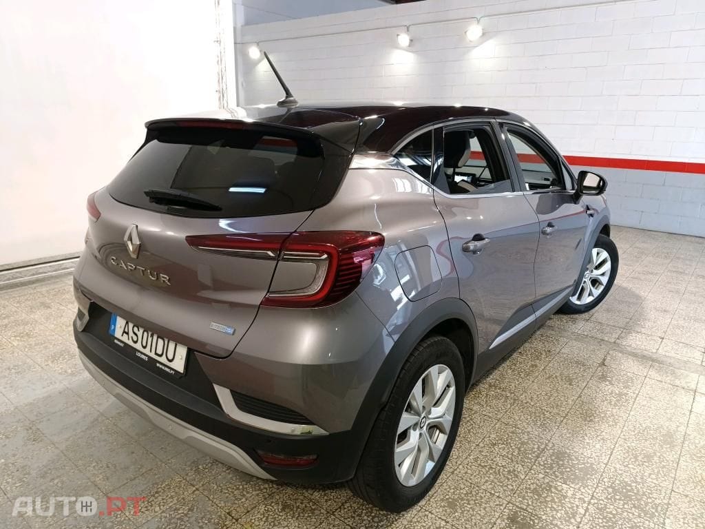 Renault Captur 1.6 E-Tech Plug-In Intens