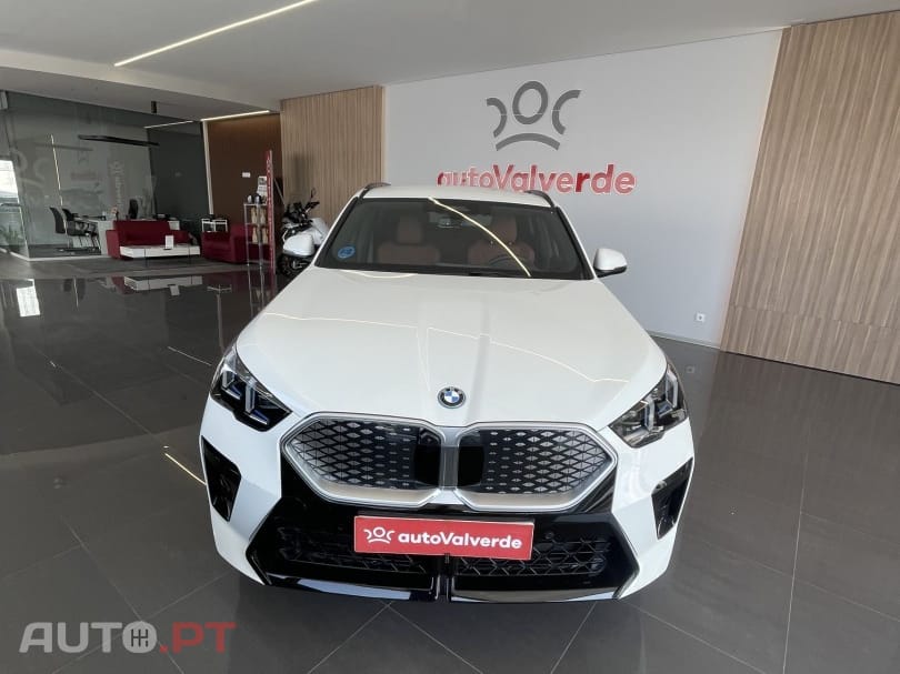 BMW iX2 eDrive20 Edição Desportiva M