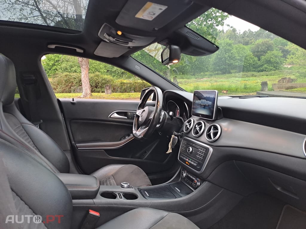 Mercedes-Benz CLA 220 AMG Full Extras 177 CV