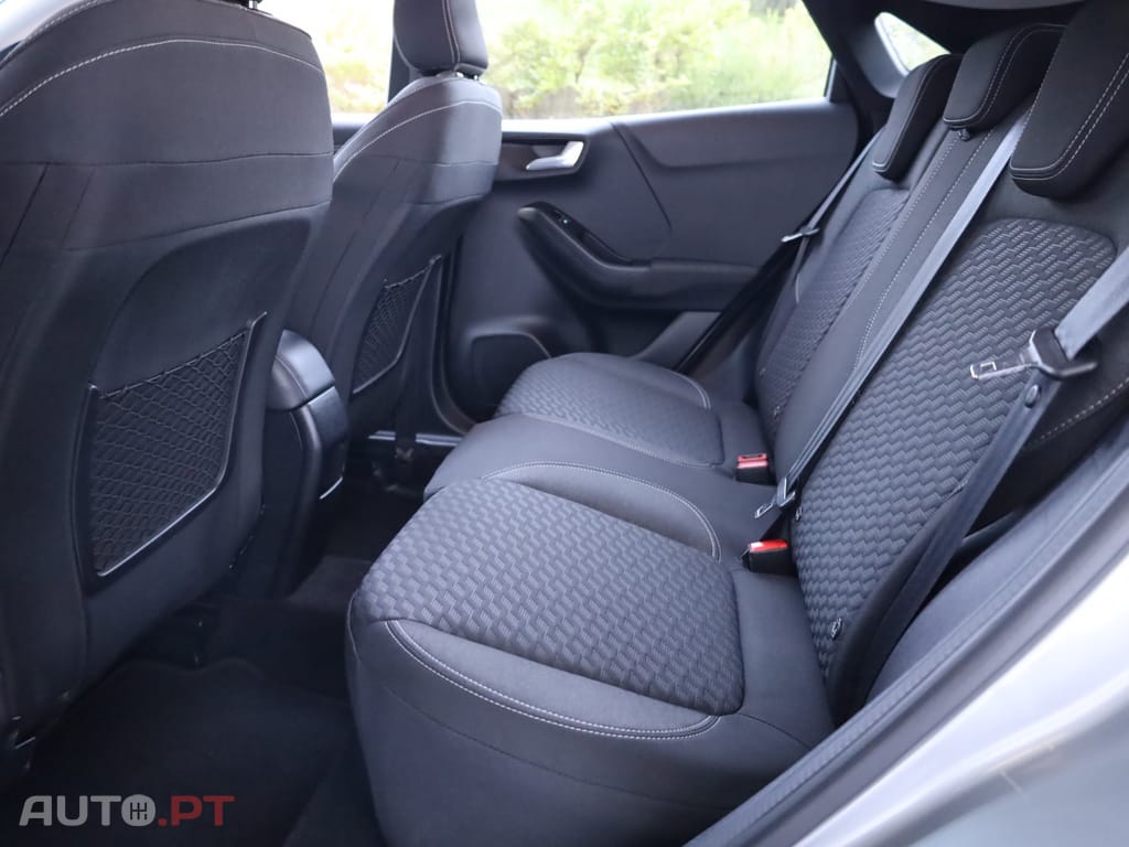 Ford Puma 1.0 EcoBoost MHEV Titanium Design