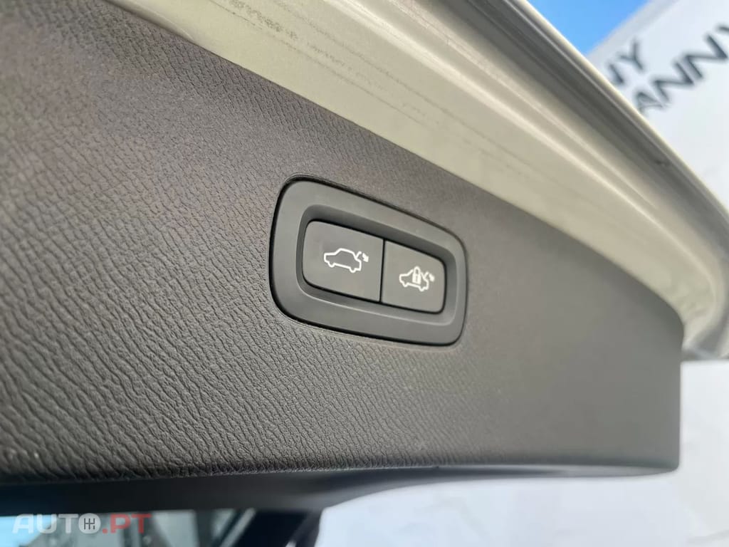 Volvo XC90 2.0 T8 PHEV Inscription Expression AWD