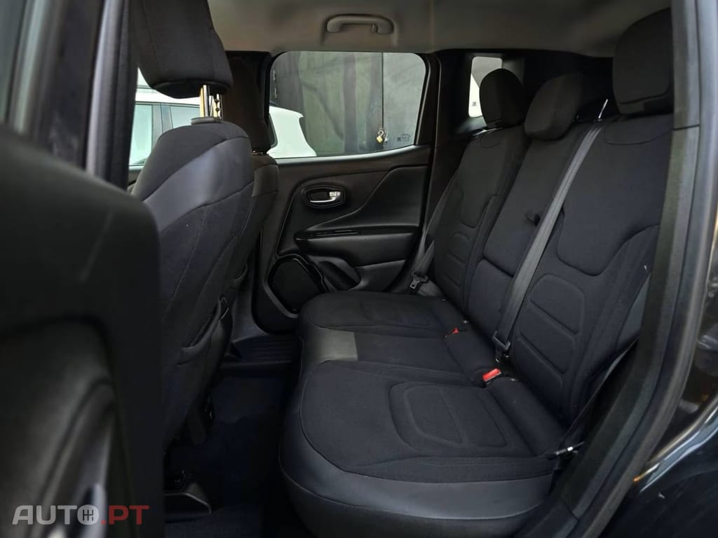 Jeep Renegade 1.6 MJD Night Eagle