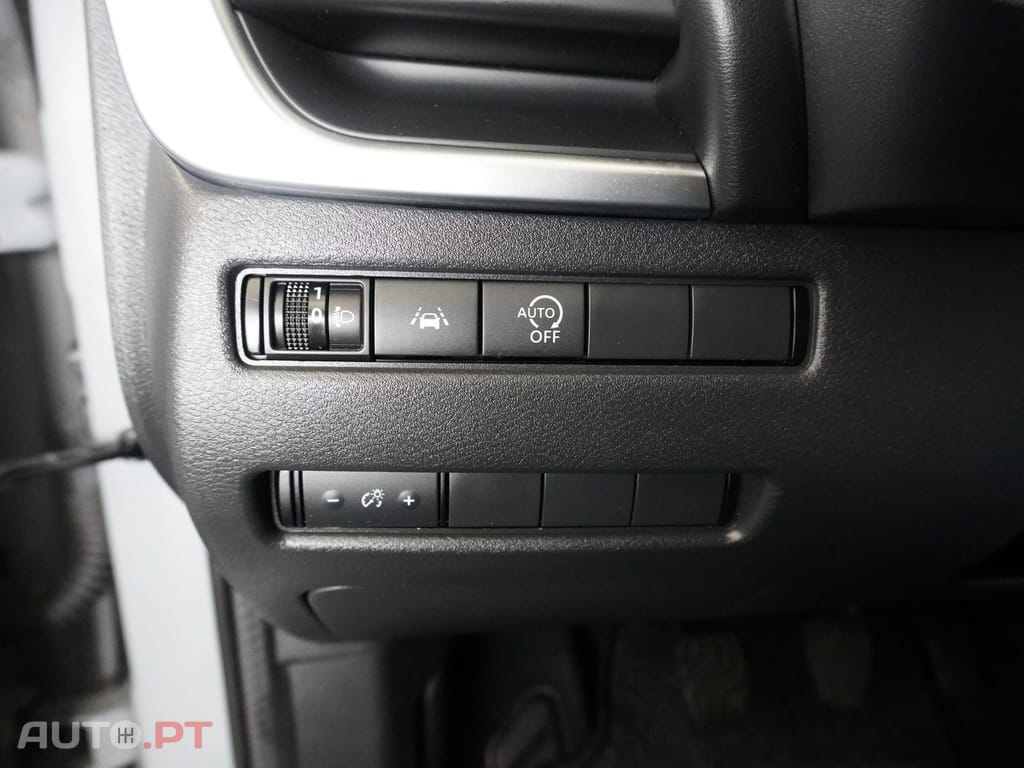Nissan Qashqai 1.3 DIG-T Acenta — fotografia 15