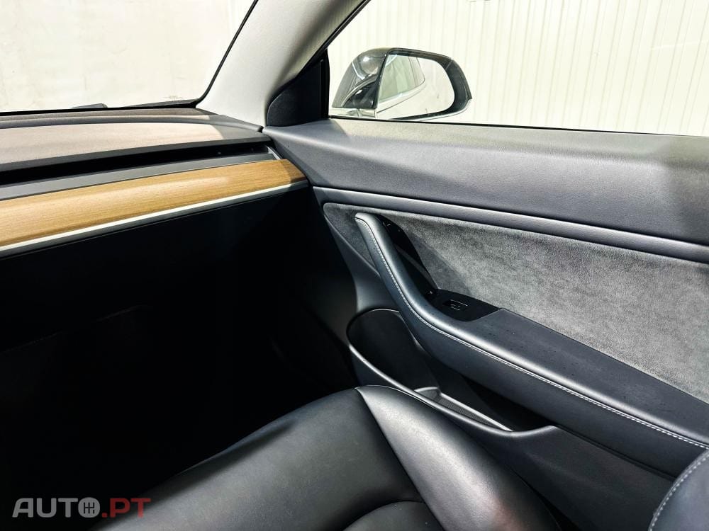 Tesla Model 3 Long-Range Dual Motor AWD