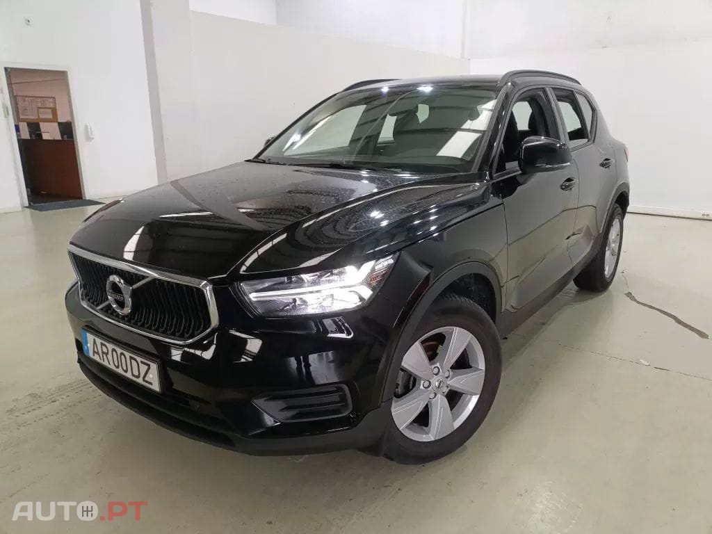 Volvo XC40 1.5 T2 Momentum Core