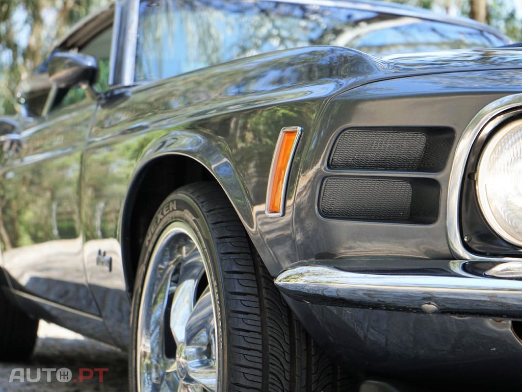 Ford Mustang Mach 1