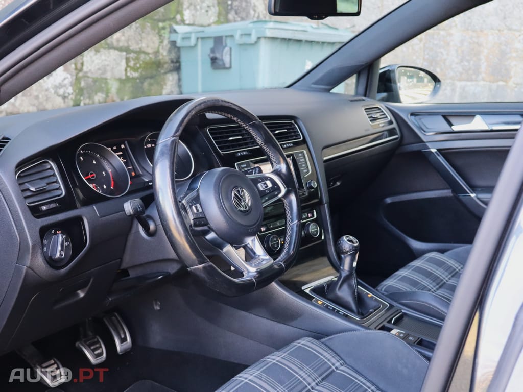 Volkswagen Golf 2.0 TDi GTD
