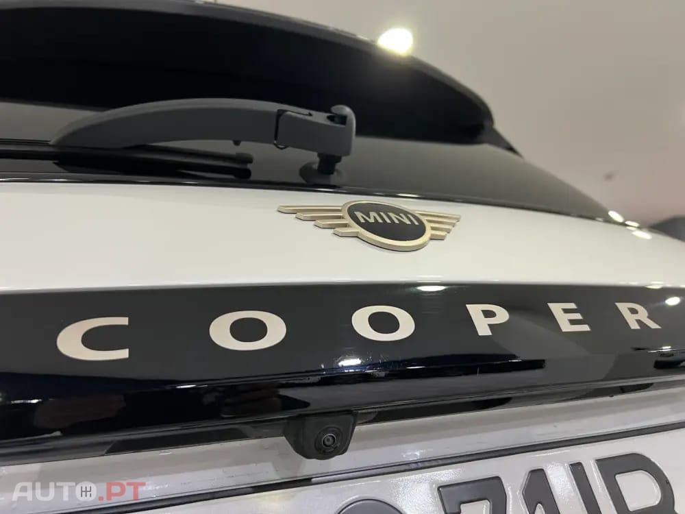 MINI Cooper Cooper C Favoured S