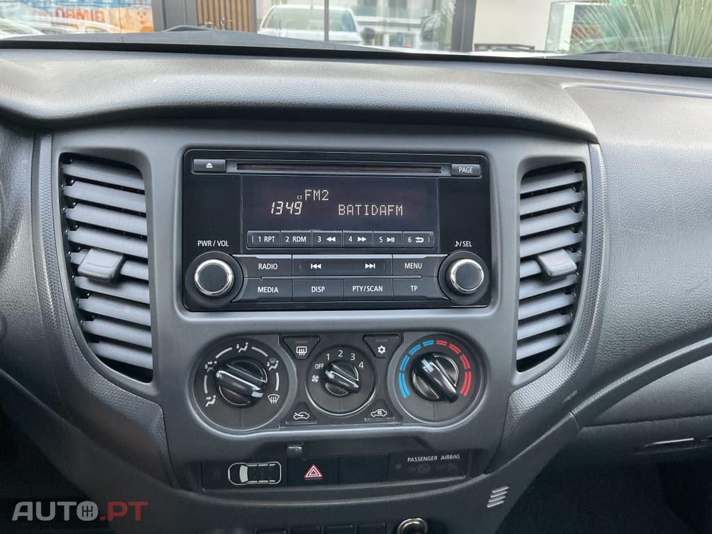 Mitsubishi L200 2.3 DI-D CD Invite Strakar Look 4WD