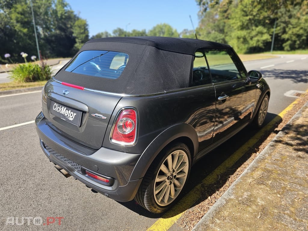 MINI Cabrio John Cooper Works