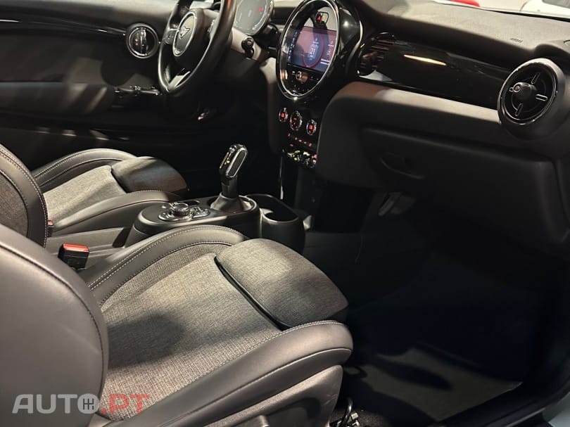 MINI Cooper Cooper SE