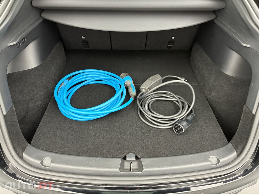 Tesla Model Y Standard RWD