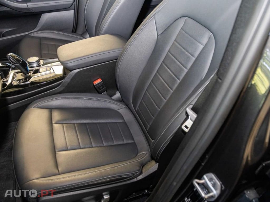 BMW iX3 I.V.A DEDUTIVEL 