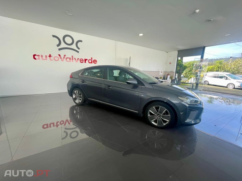 Hyundai Ioniq 1.6 GDI HEV Hybrid Tech
