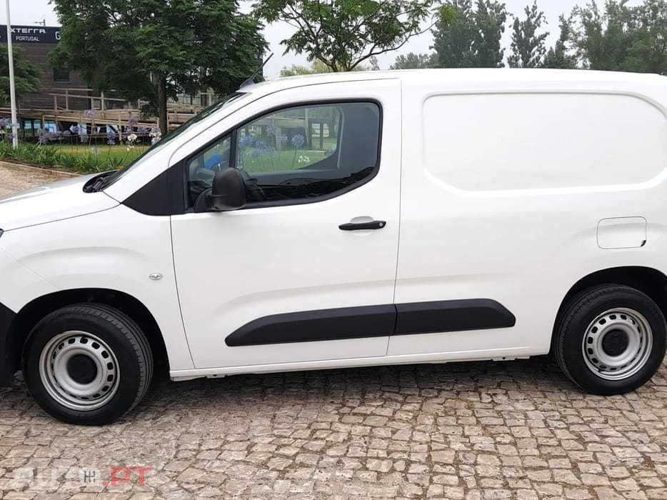 Peugeot Partner 1.5 BlueHDi Premium Standard