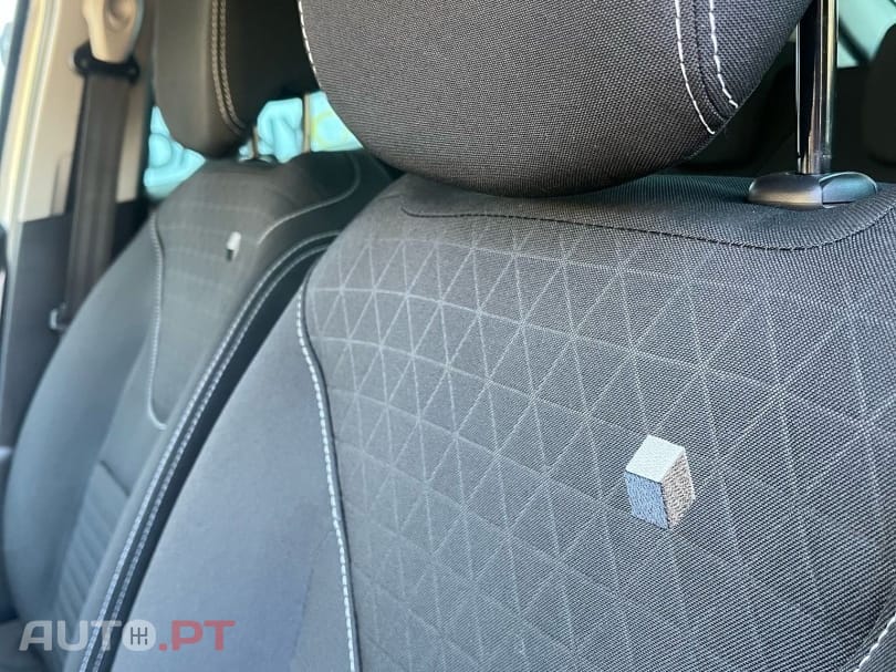 Renault Clio (Energy) TCe 90 Start & Stop LIMITED