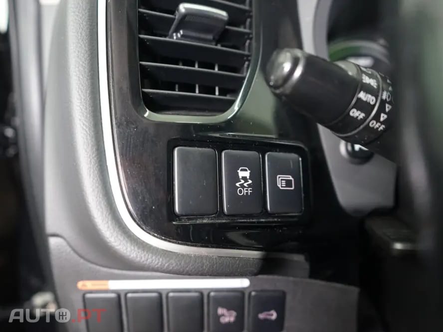 Mitsubishi Outlander 2.0 4WD Plus