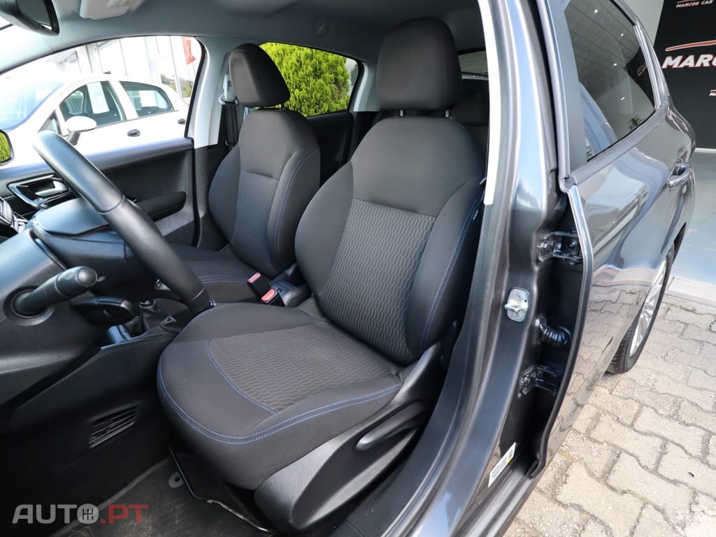 Peugeot 208 1.5 BlueHDi Active