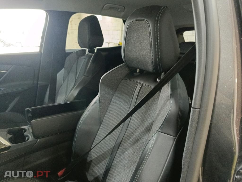 Peugeot 3008 1.6 Hybrid Allure Pack e-EAT8