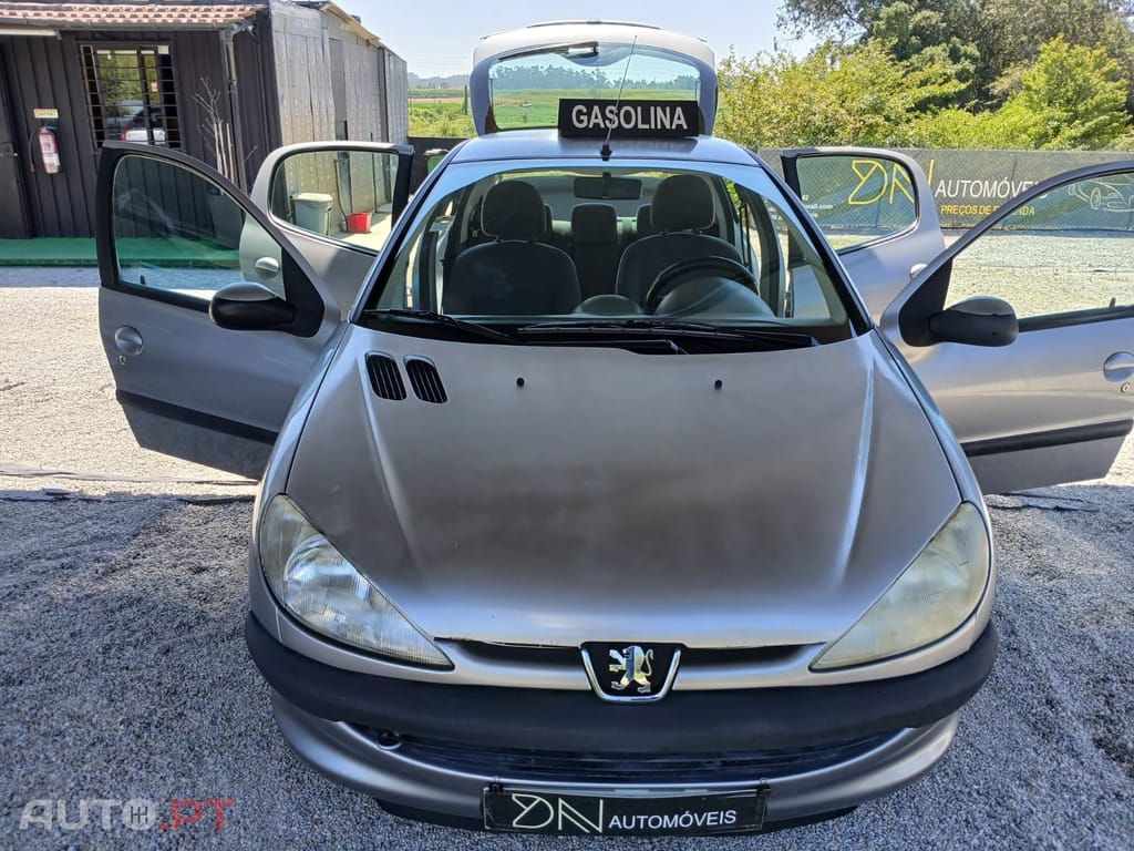 Peugeot 206 1.1