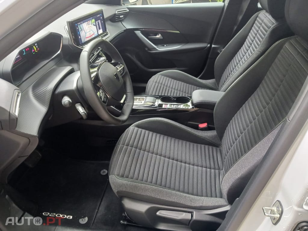 Peugeot E-2008 54 kWh Active