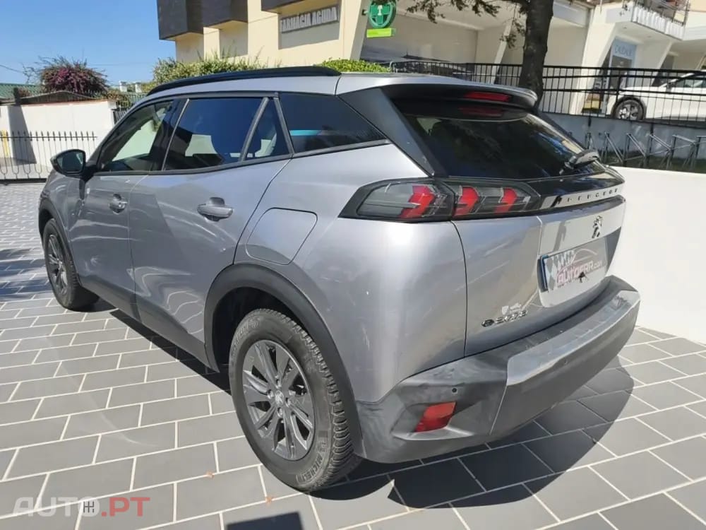 Peugeot E-2008 50 kWh SE Style