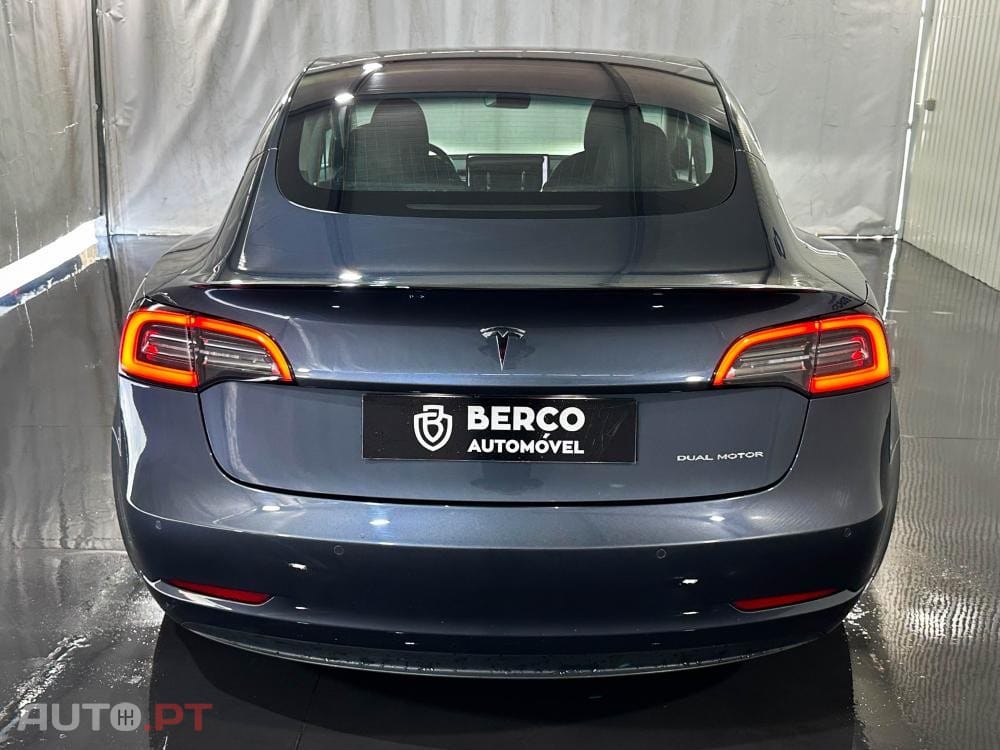 Tesla Model 3 Long-Range Dual Motor AWD