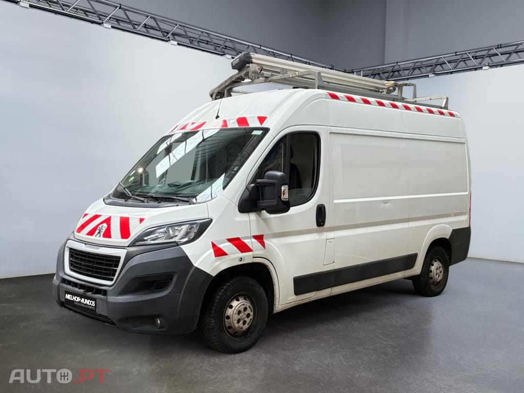 Peugeot Boxer 2.0 BlueHDi 330 L2H2 Premium