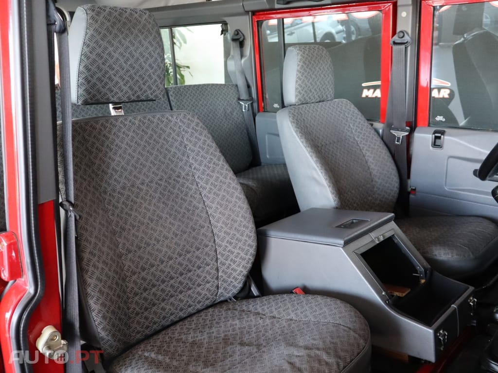 Land Rover Defender 110 2.5 TD5 Metal Top