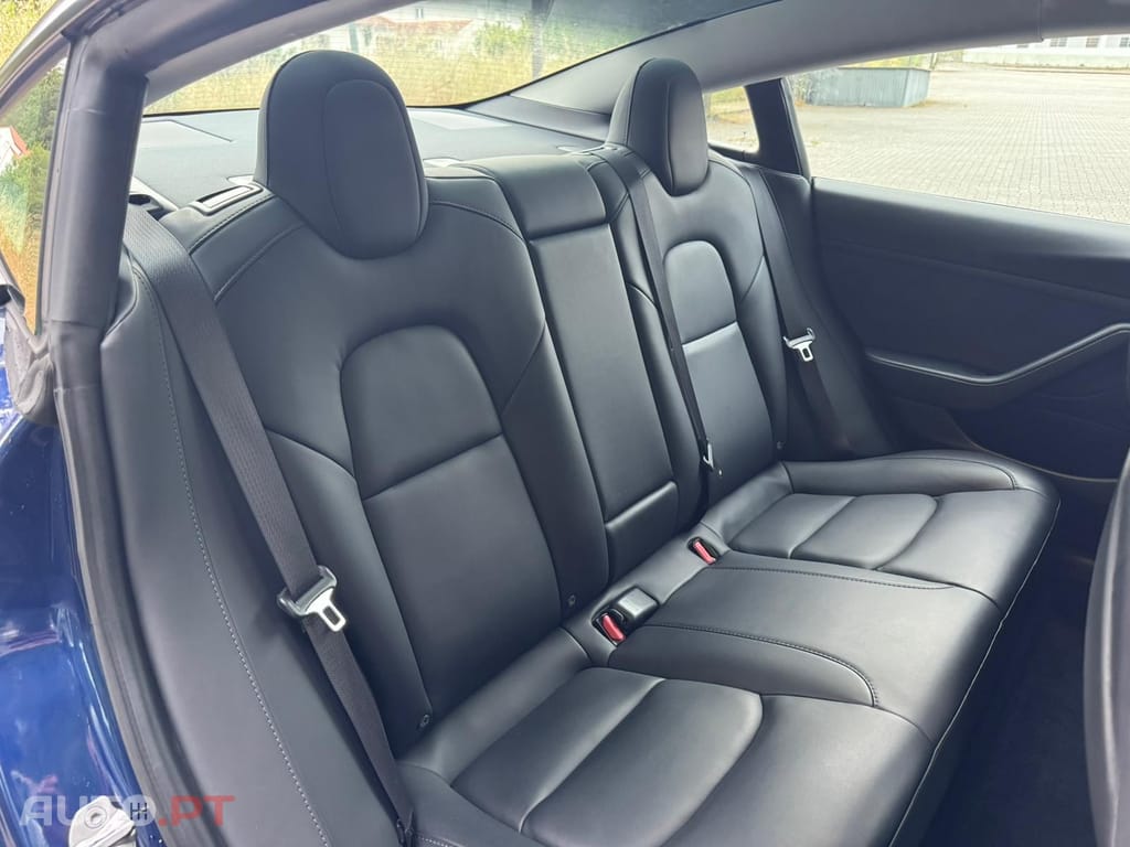 Tesla Model 3 Standard Range Plus RWD