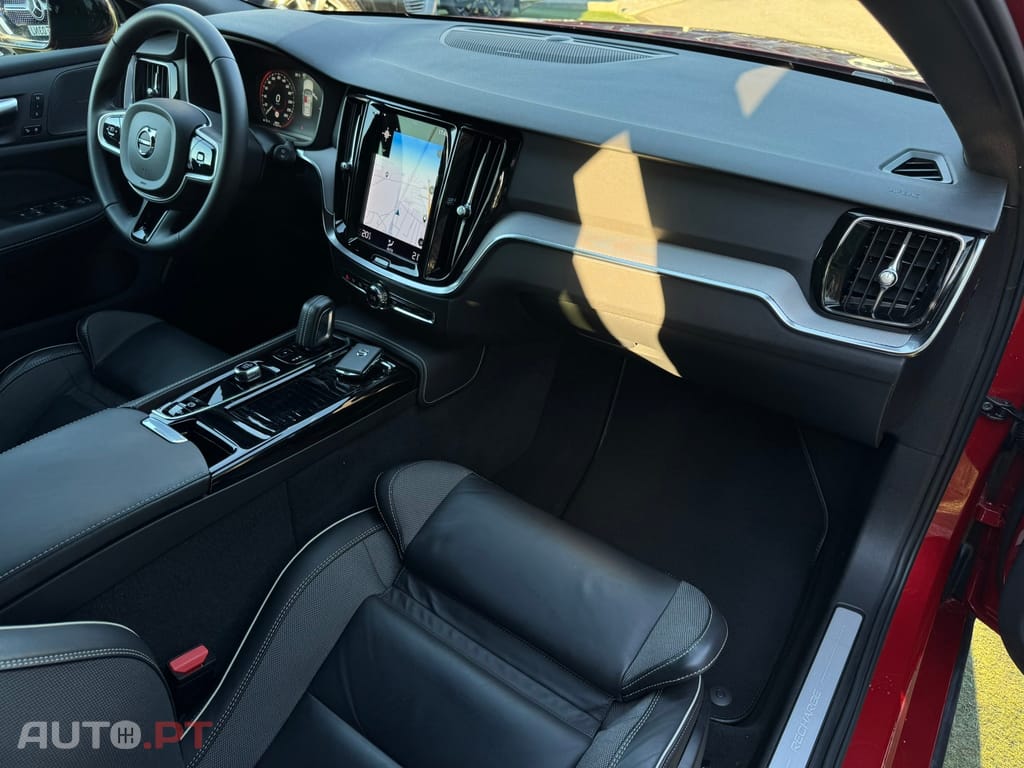 Volvo V60 2.0 T6 AWD TE R-Design