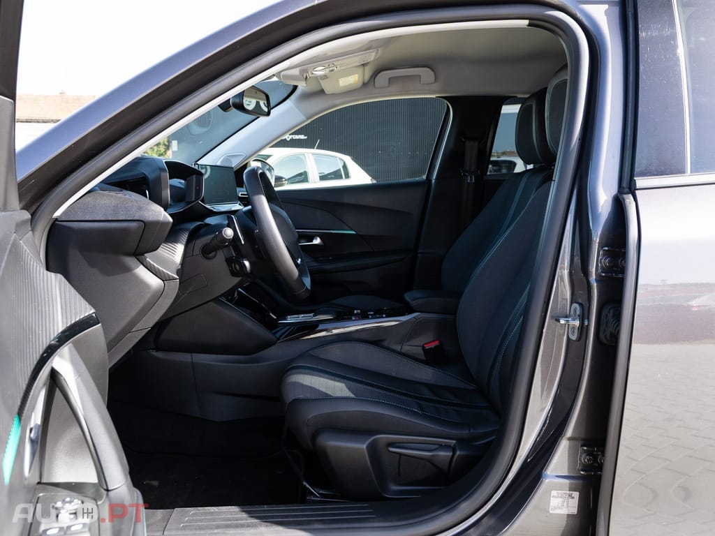 Peugeot 2008 1.2 PureTech Allure EAT8