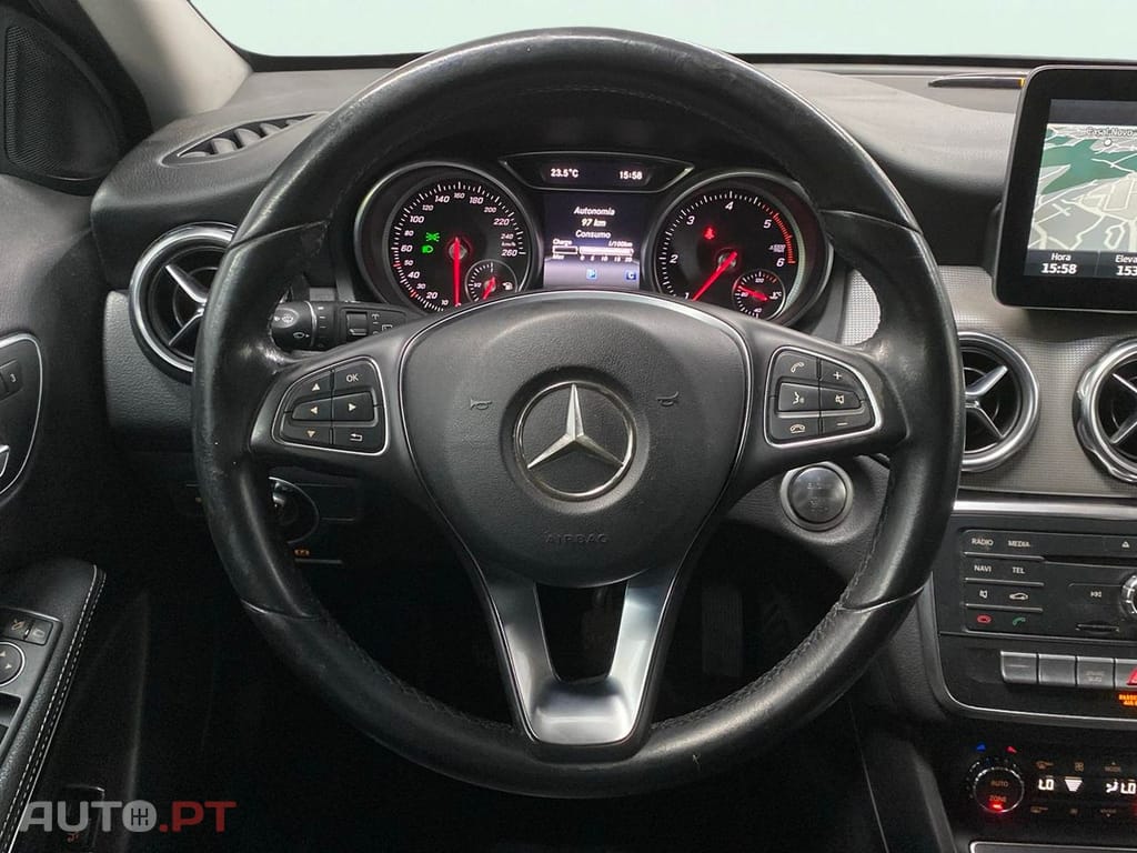 Mercedes-Benz GLA 180 d Urban