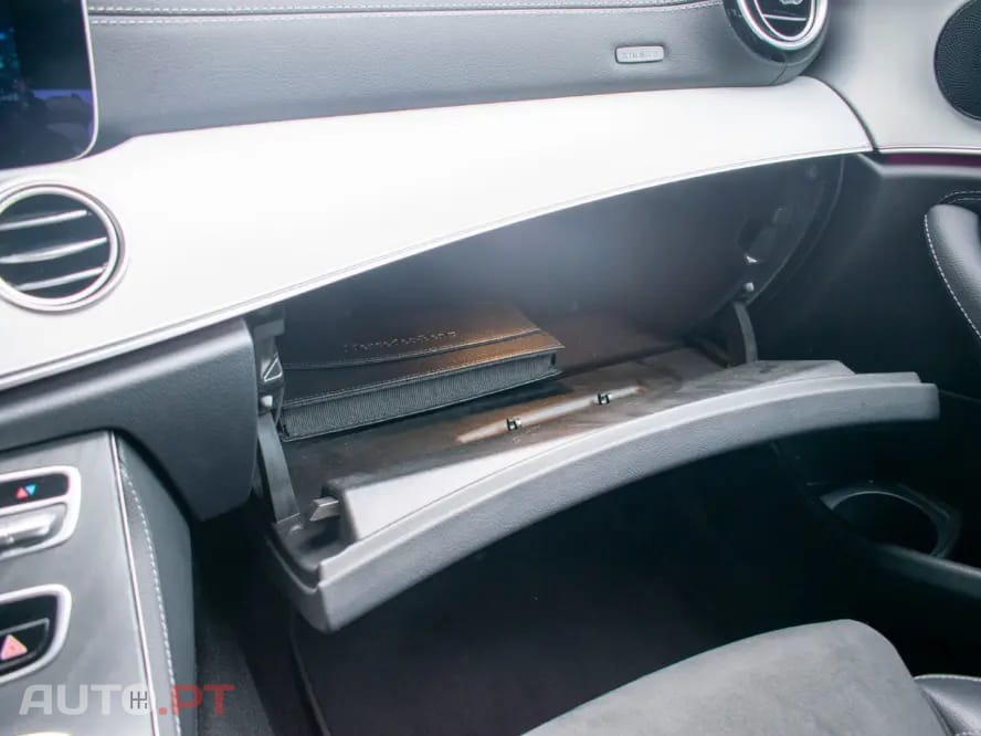 Mercedes-Benz E 300 de AMG Line
