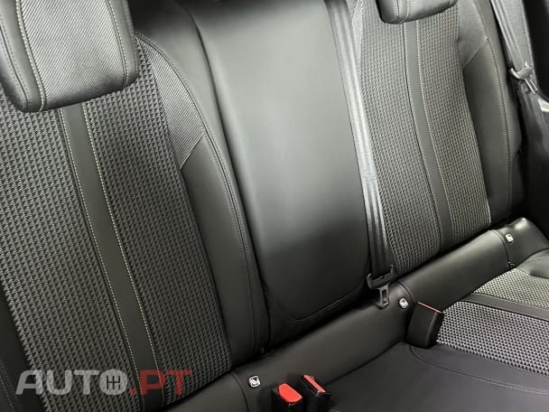 Peugeot 2008 1.2 PureTech GT Line EAT8