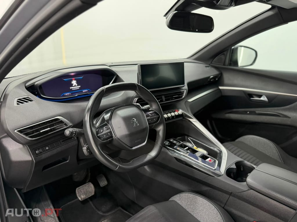 Peugeot 3008 1.5 BlueHDi Active Pack EAT8