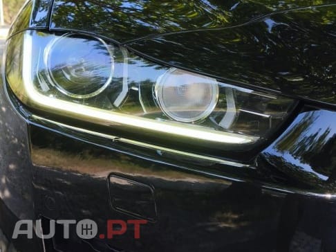 Jaguar XE 2.0 D Portfolio Aut.
