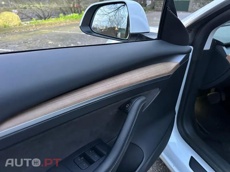Tesla Model 3 Long Range Tração Integral