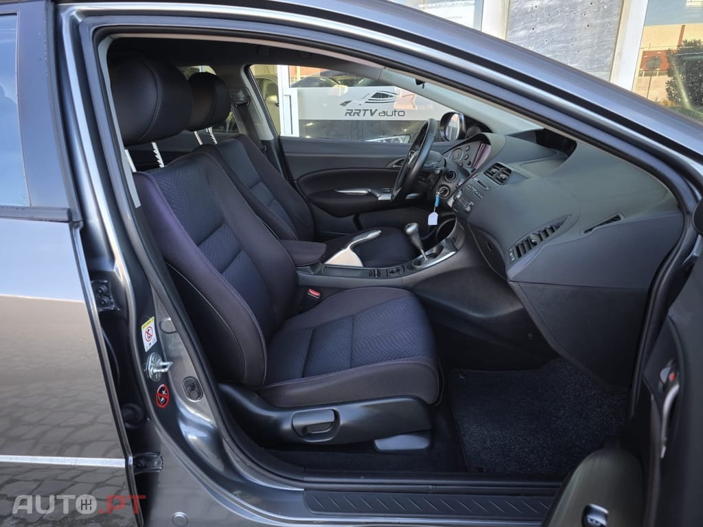 Honda Civic 1.4 i-VTEC Sport