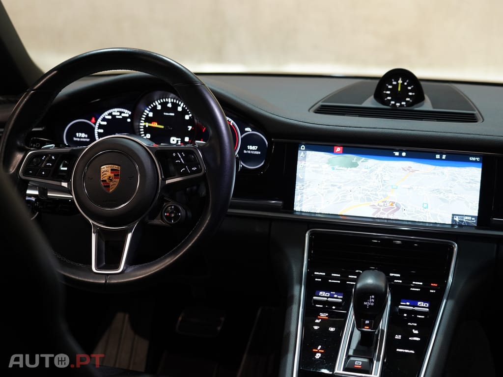 Porsche Panamera 4 E-Hybrid