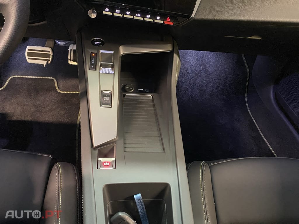 Peugeot 408 1.6 Hybrid GT e-DCS7